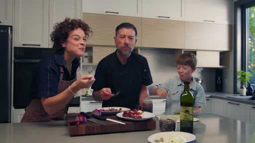 Saison 2 - Épisode 6 : La Grèce à Québec